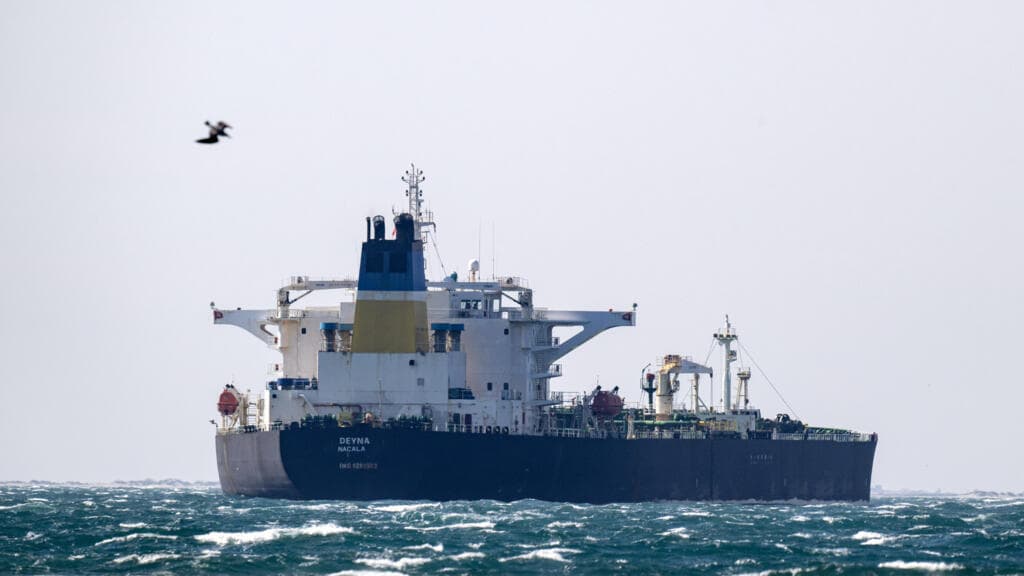 France releases seized Russian-linked tanker