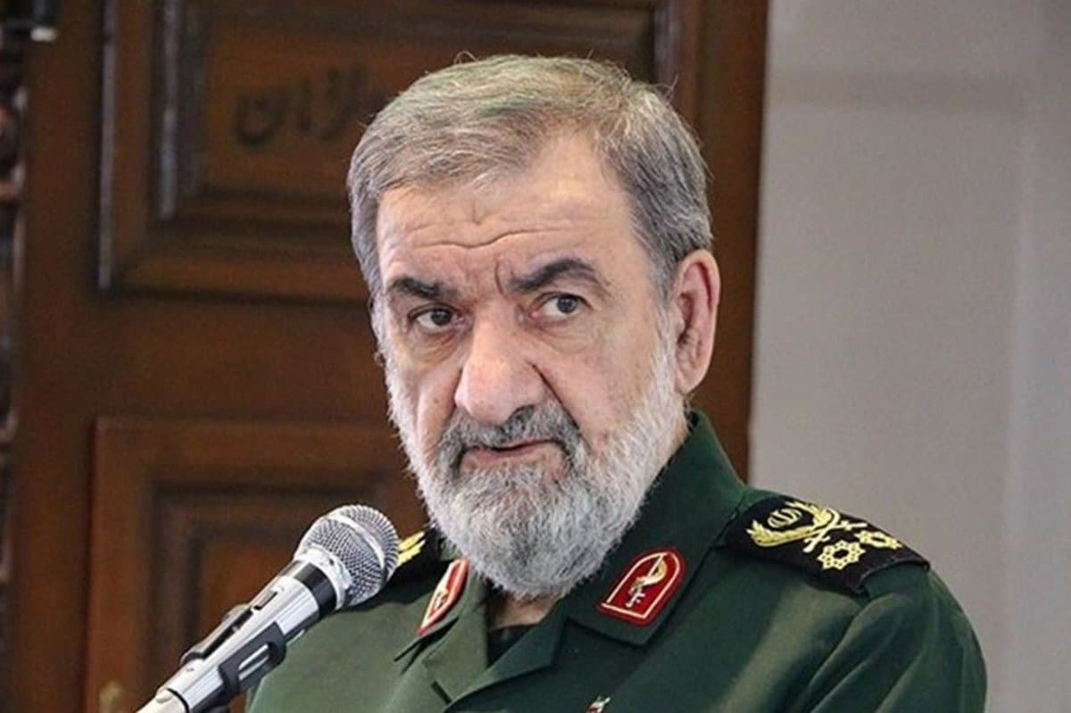 IRGC's Rezaei threatens to sink US ships