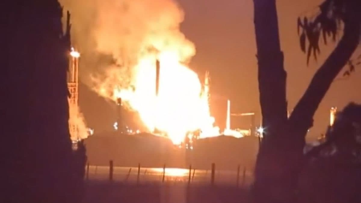 Australia's Viva Energy refinery fire